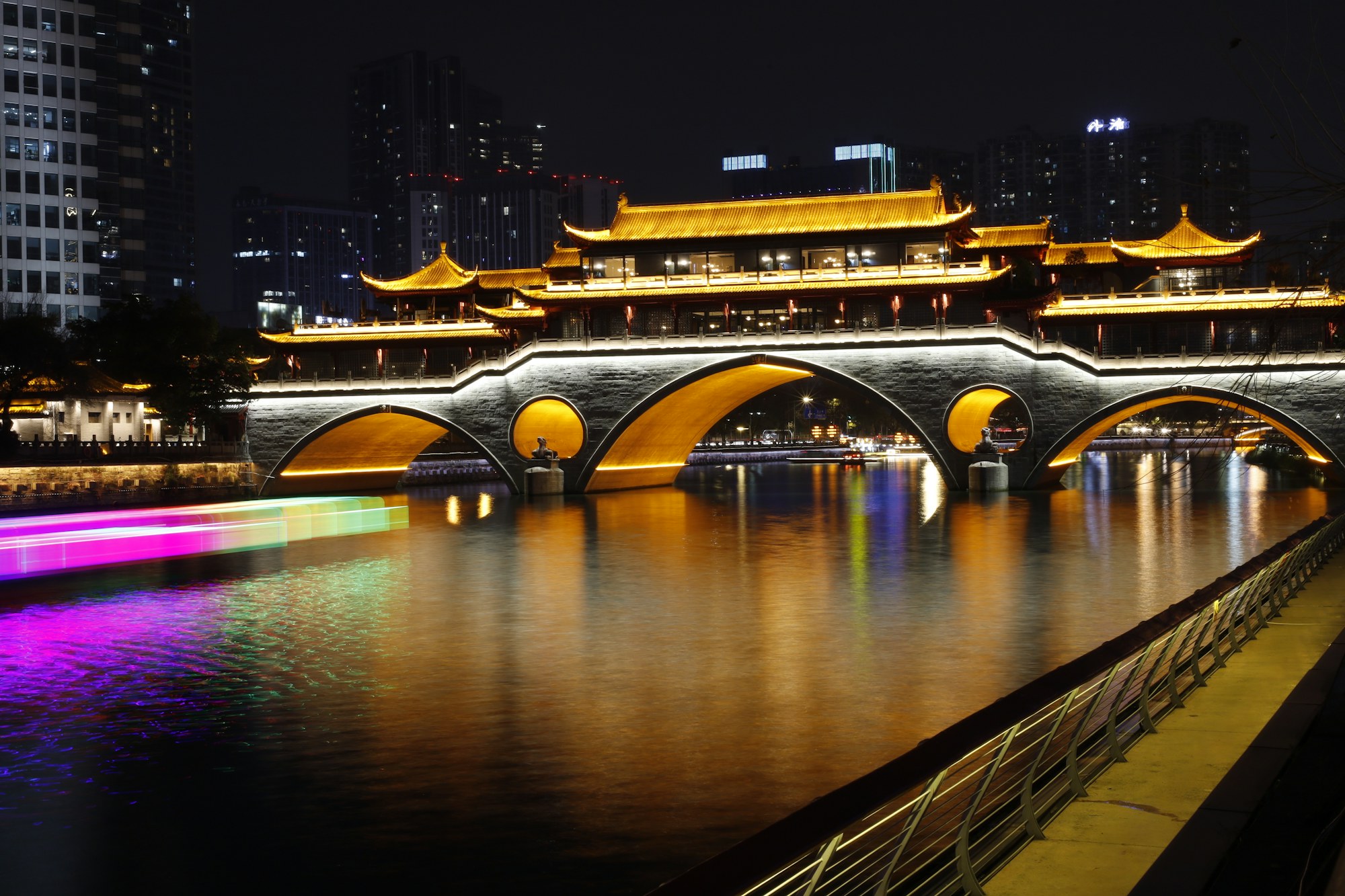 Anshun Bridge in Chengdu at night